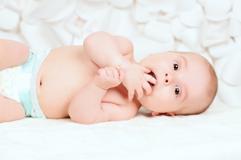 Which milk substitutes can non-breastfed children under 12 months consume if allergic to cow's milk protein?