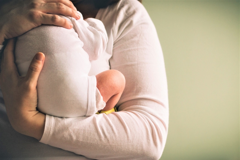 Comment bien accompagner une maman préoccupée par son poids après la grossesse ?
