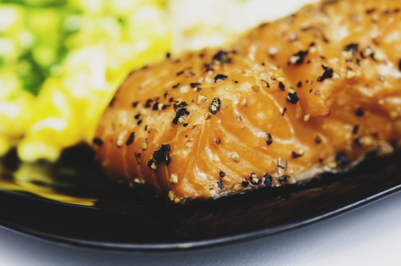 How to ensure an adequate omega-3 intake during pregnancy?