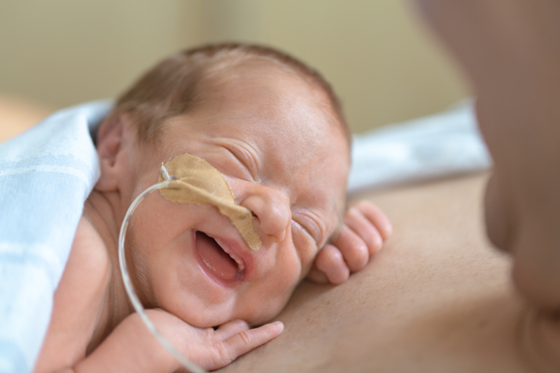 Comment accompagner les familles pendant l’allaitement d’un bébé prématuré ?